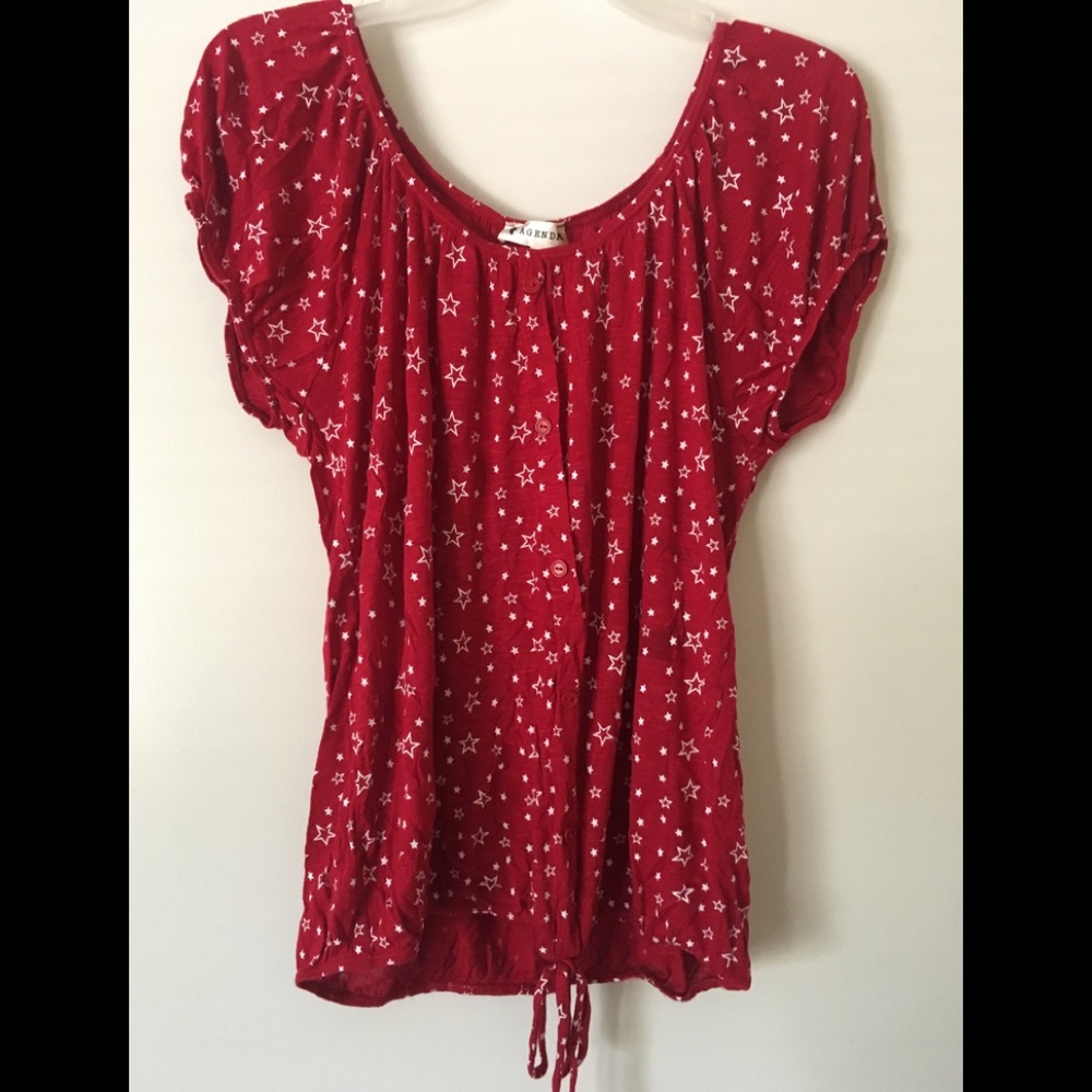 Red T-shirt.